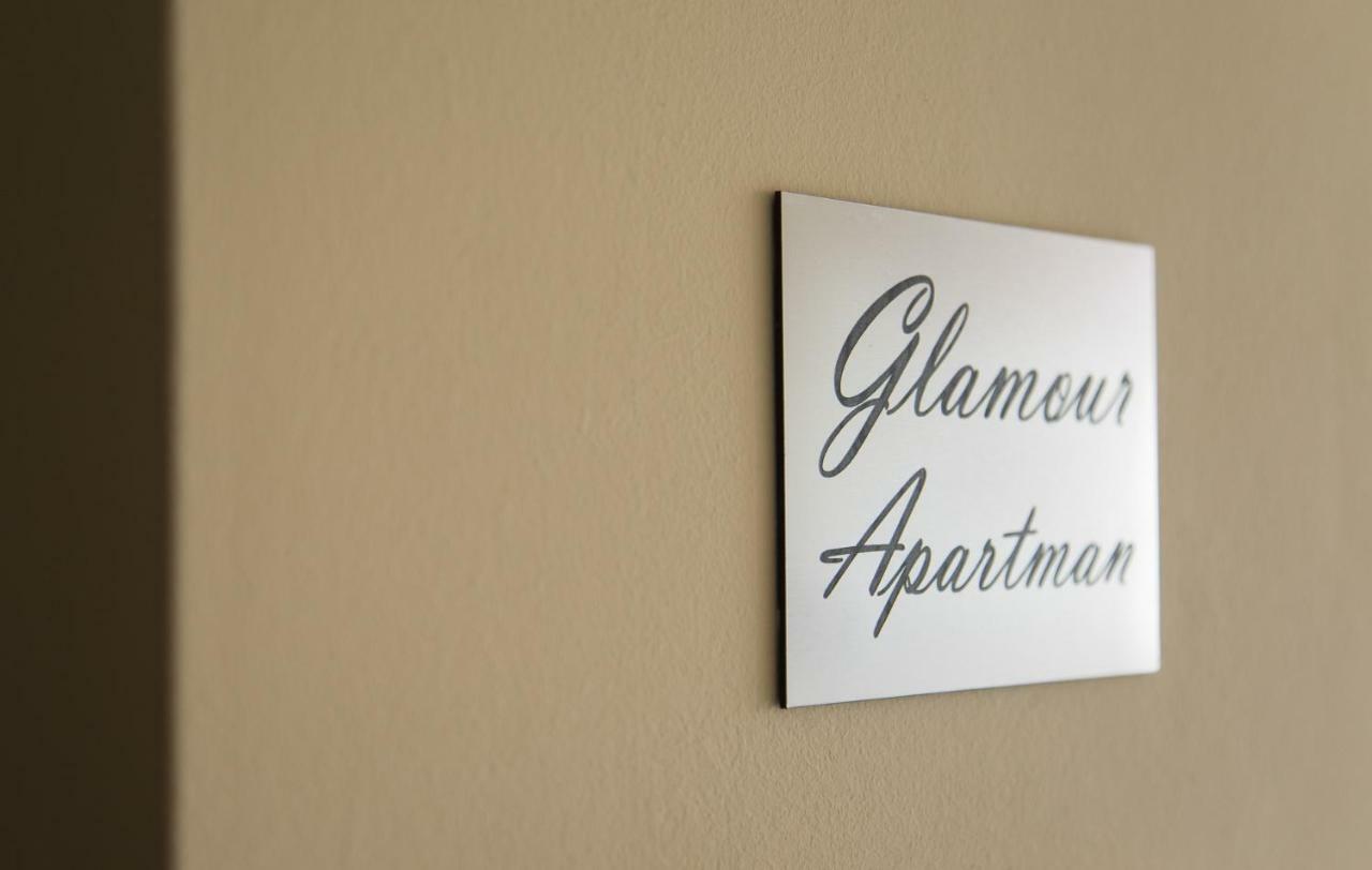 Glamour Apartman Eger Buitenkant foto