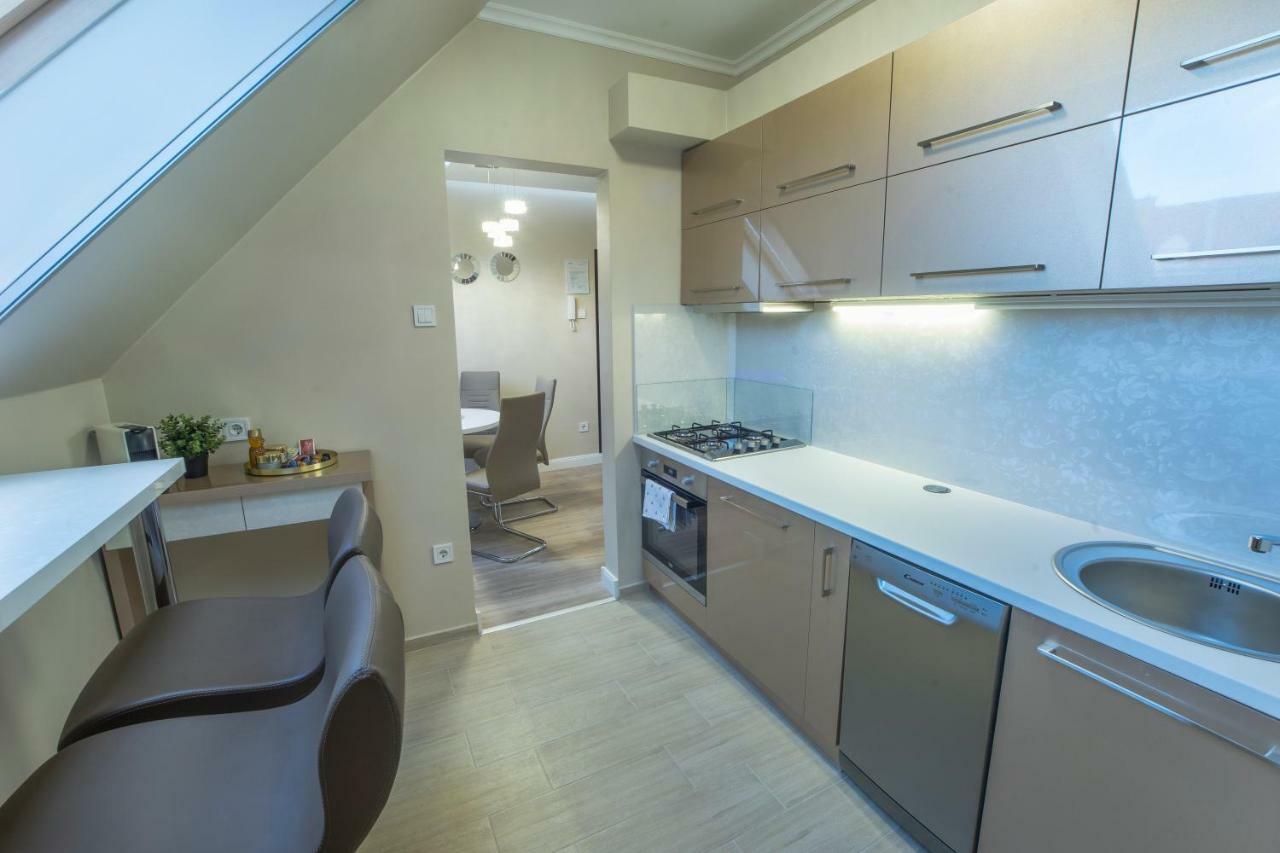 Glamour Apartman Appartement Eger Buitenkant foto
