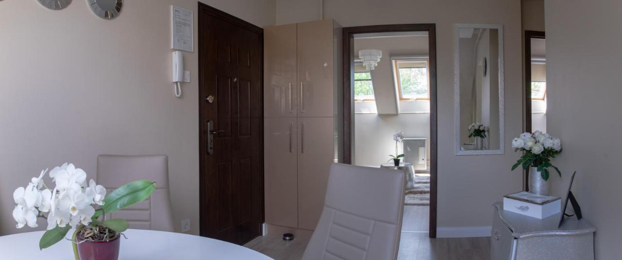 Glamour Apartman Appartement Eger Buitenkant foto