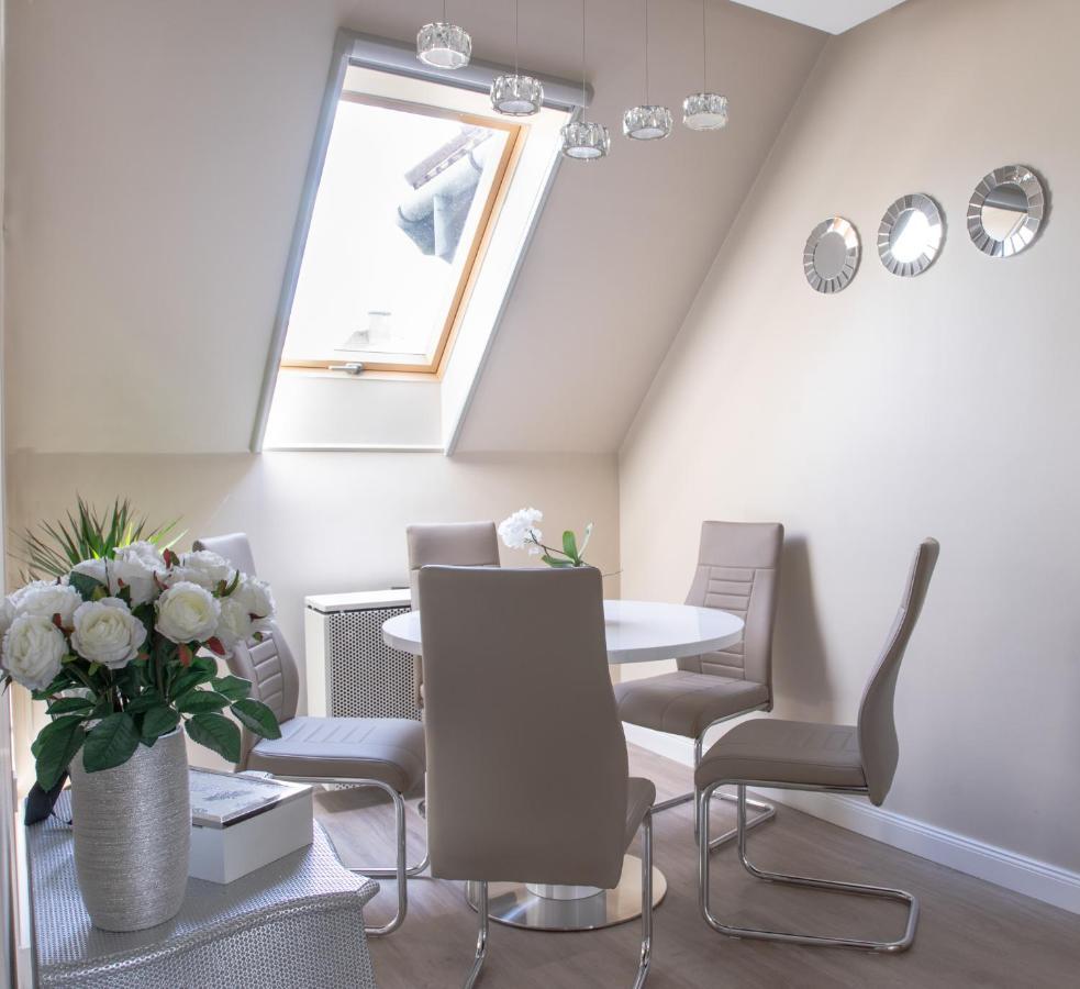 Glamour Apartman Appartement Eger Buitenkant foto